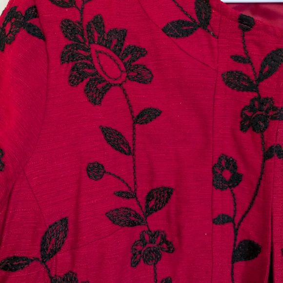 Trenz Women’s Large Silk Blend Embroidered Long Sleeve Red Black Jacket - Picture 3 of 10